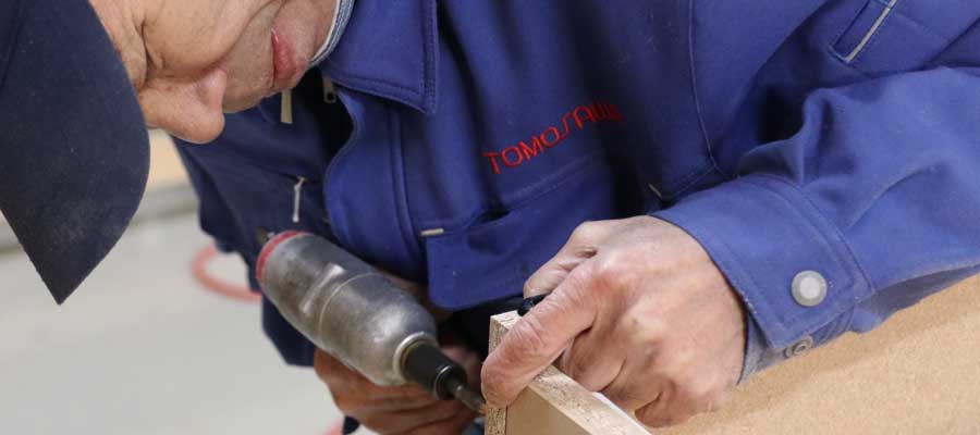 友澤木工は自社木工工場を備えるトモザワベッド製造メーカー