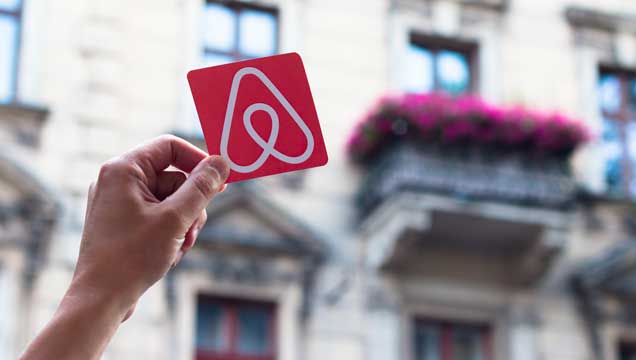 民泊で使われるトモザワベッド