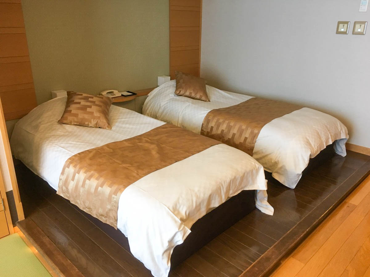 三重県にある観光ホテルT様向けのトモザワベッド