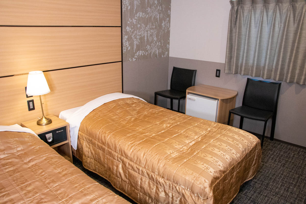 愛知県にあるビジネスホテルA様向けのトモザワベッド