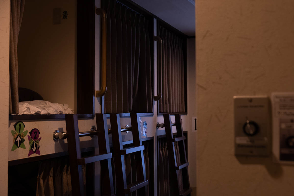 トモザワベッドの民泊納入実績｜福岡県の民泊ハウスM様用のトモザワベッド