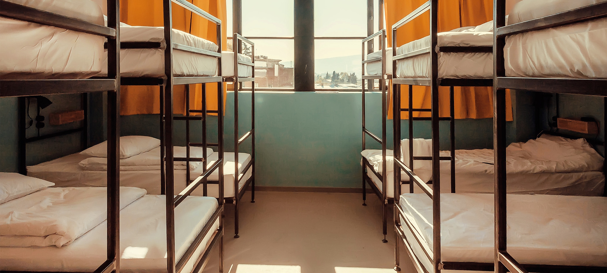 社員寮のトモザワベッド