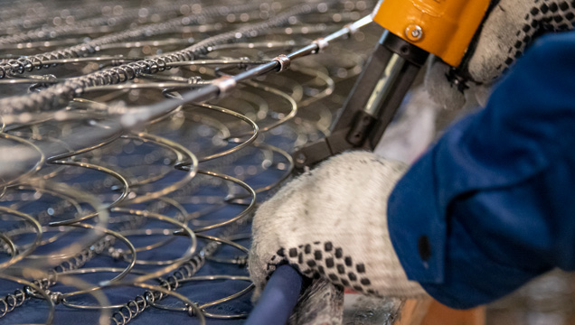 トモザワベッドはマットレスの製造も自社国内工場